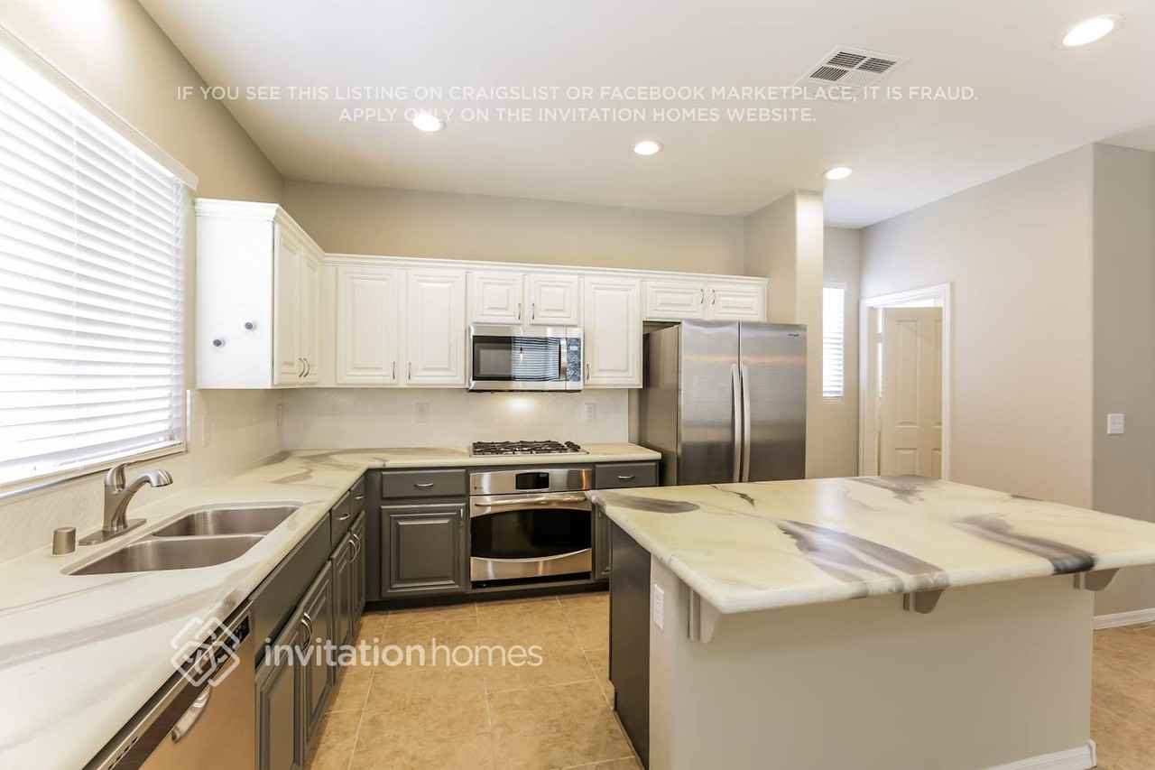 1962 Granemore St - Photo 6 of 13