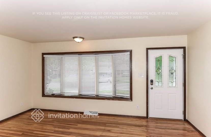 2915 188th Pl - Photo 4 of 21
