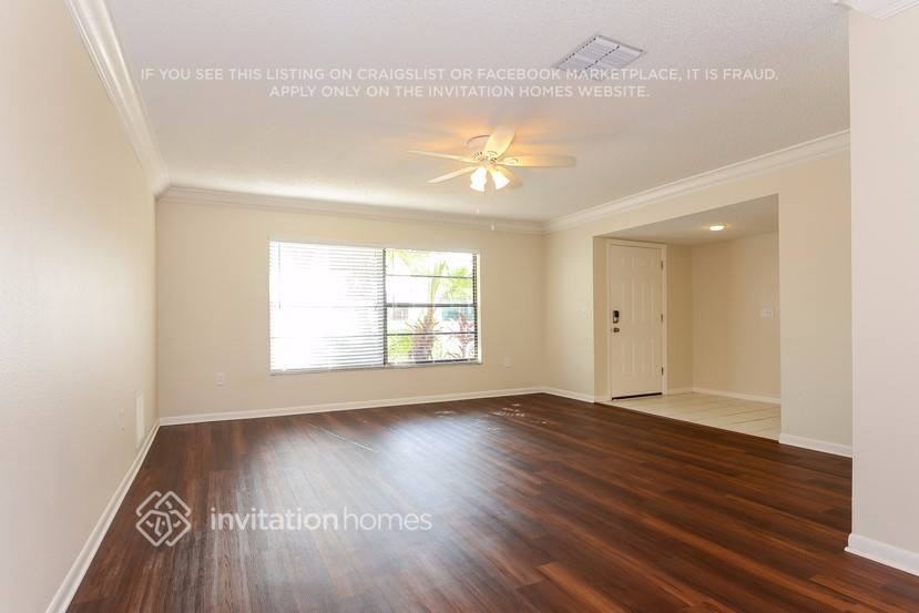 332 N Bay Hills Blvd - Photo 3 of 18