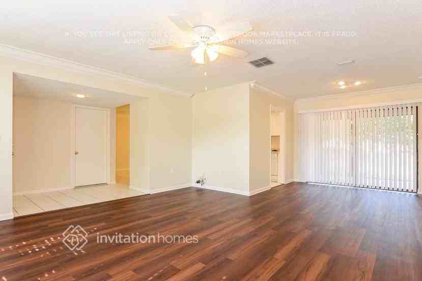 332 N Bay Hills Blvd - Photo 5 of 18