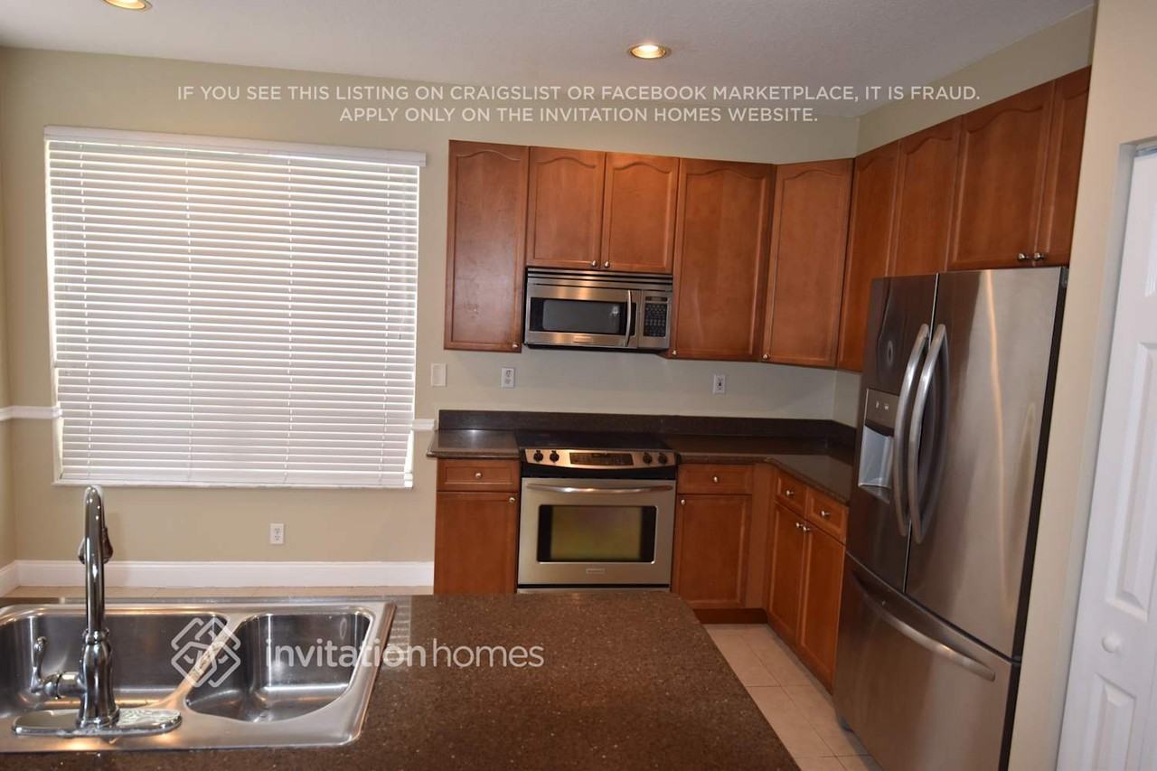 4238 Lake Tahoe Cir - Photo 4 of 14