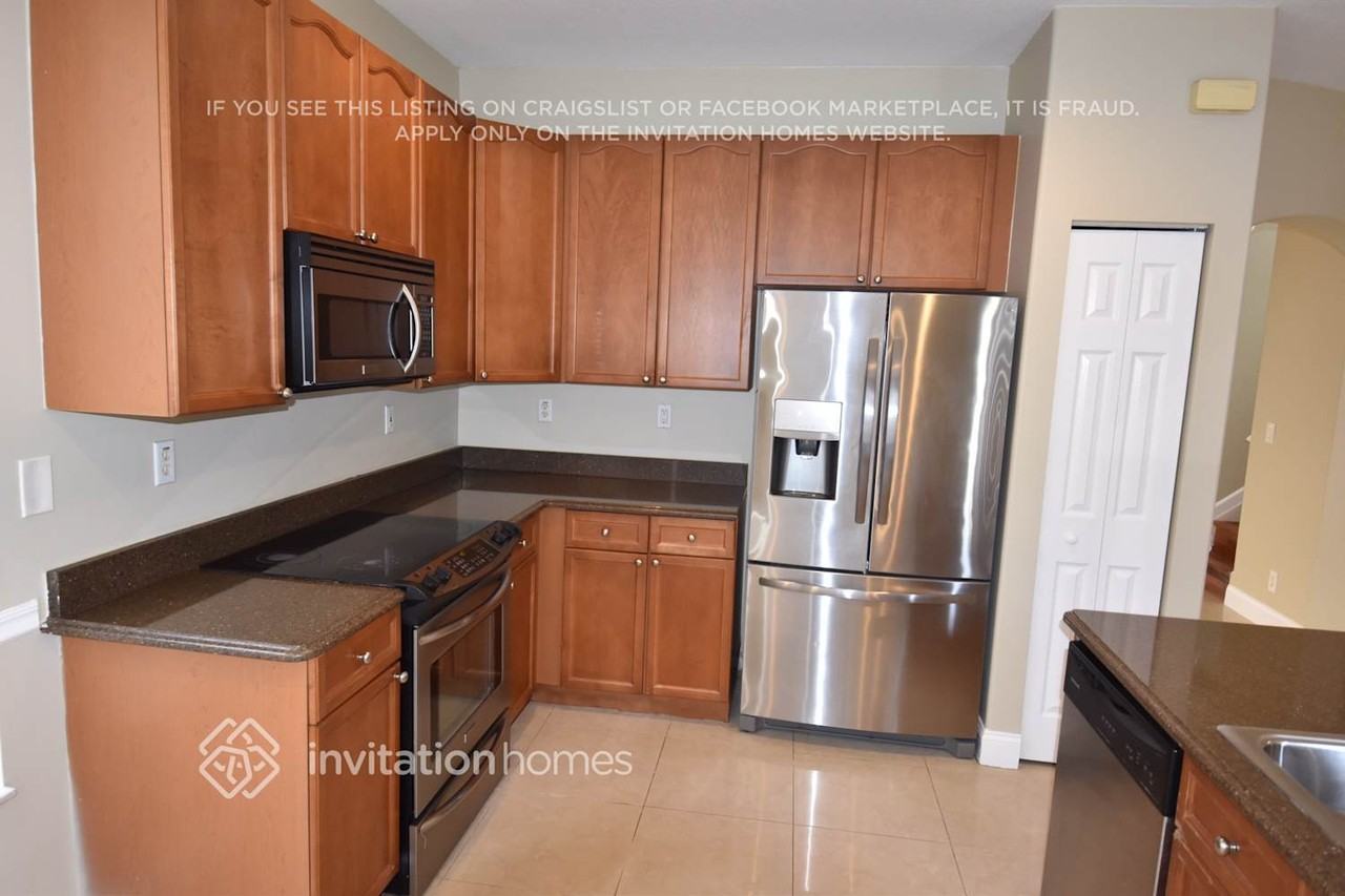 4238 Lake Tahoe Cir - Photo 5 of 14