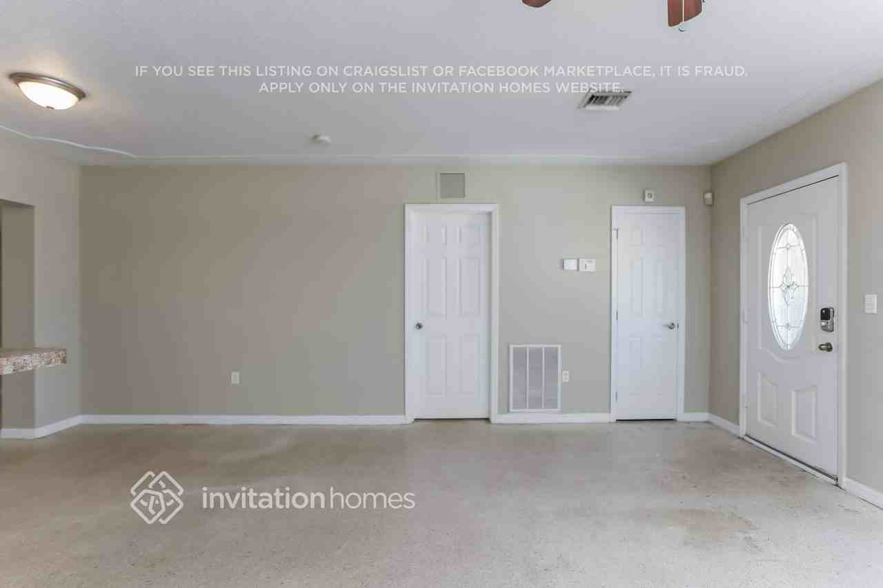 746 Eagle Way - Photo 5 of 21