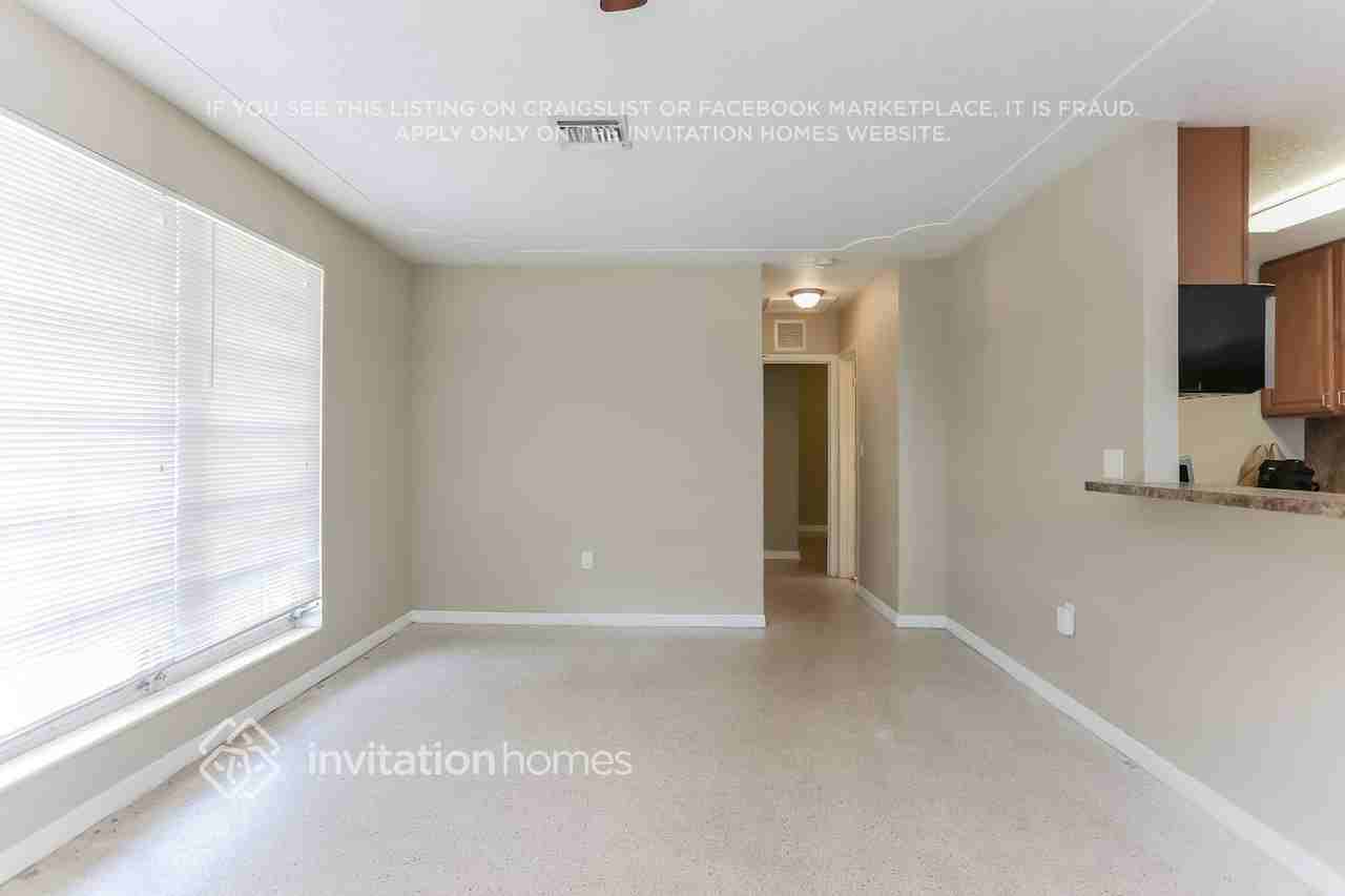 746 Eagle Way - Photo 7 of 21