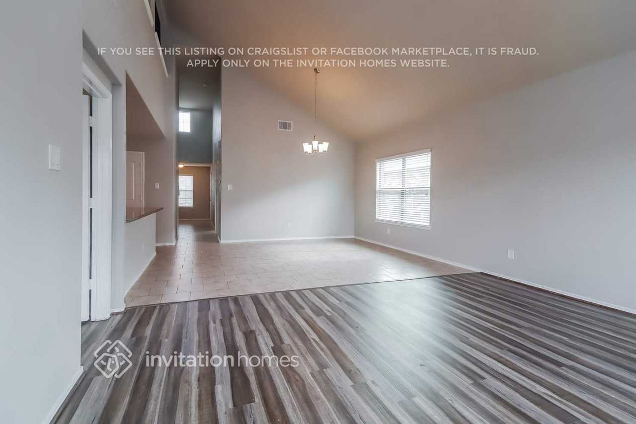23435 Dukes Run Dr - Photo 3 of 16