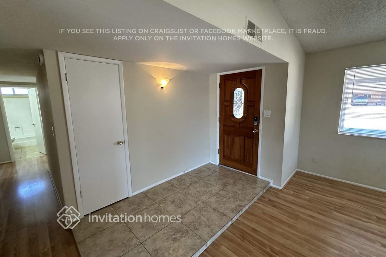 1643 W Muriel Dr - Photo 3 of 22