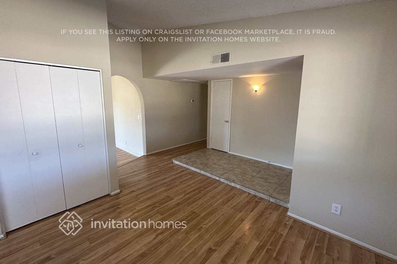 1643 W Muriel Dr - Photo 4 of 22