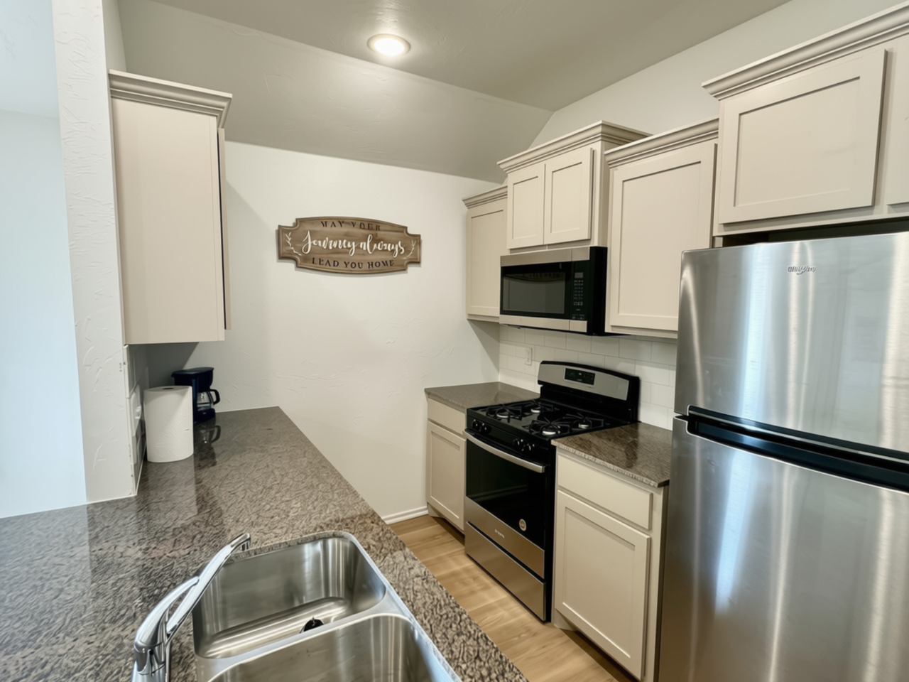 1301 Sw New York Ave #2 - Photo 4 of 10