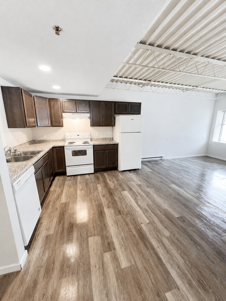 Cutlass-915 S Superior St. - Photo 3 of 12