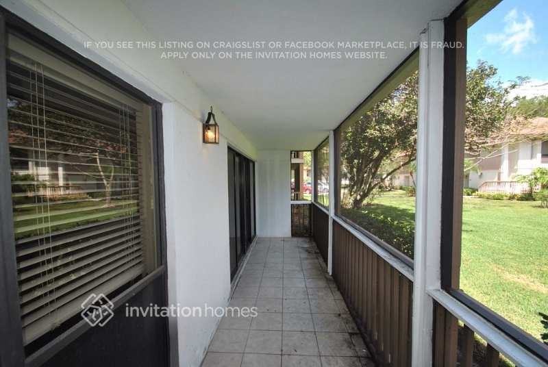 427 Brackenwood Ln N - Photo 7 of 11