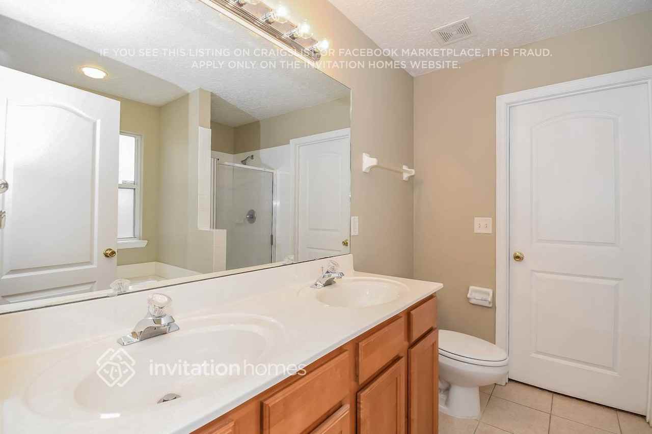 2901 Westberry Hideaway Ct - Photo 4 of 9
