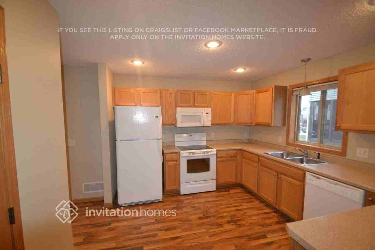 18923 Tyler St Nw - Photo 5 of 15