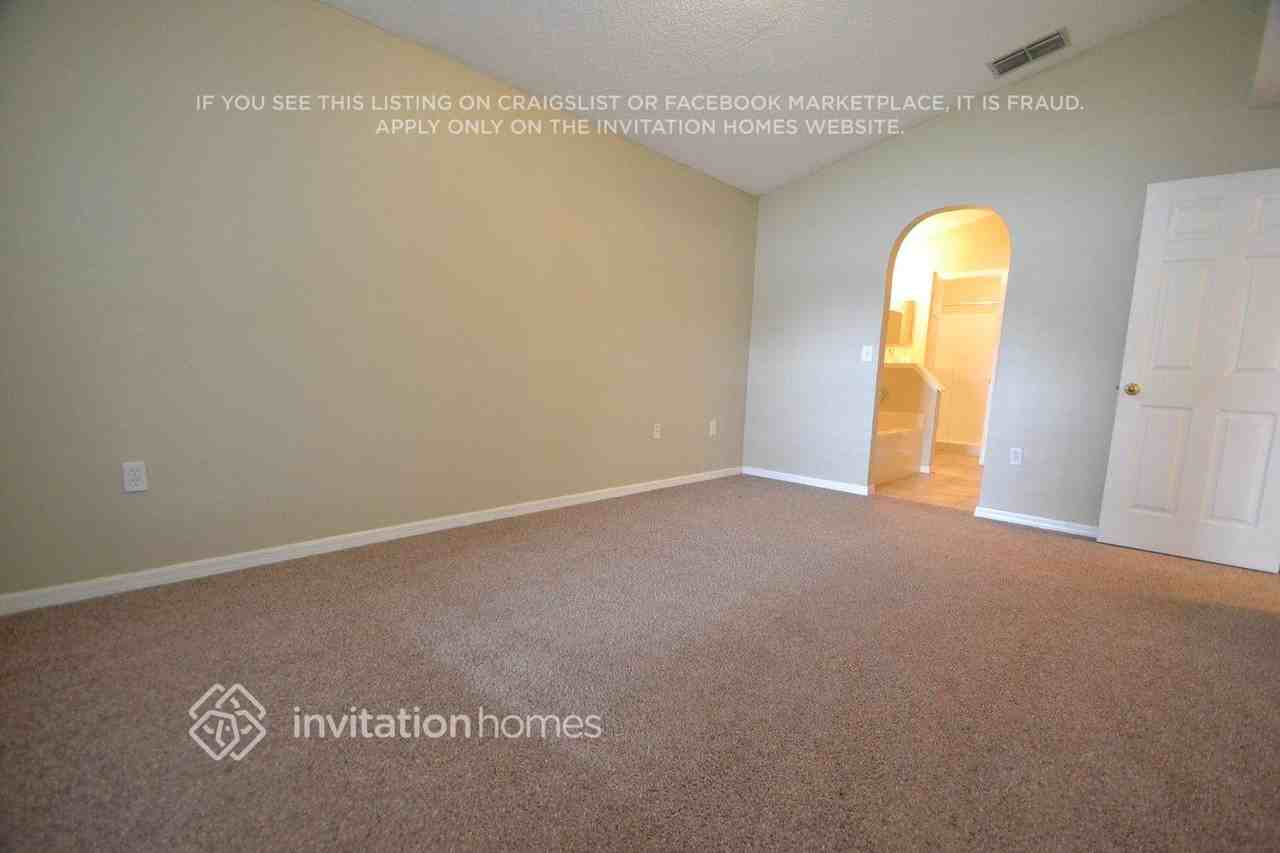 3722 Stonefield Dr - Photo 5 of 8