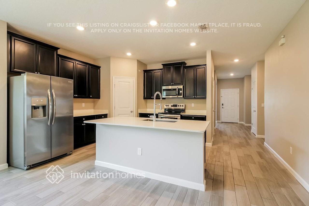 11376 Oyster Creek Rd - Photo 7 of 17