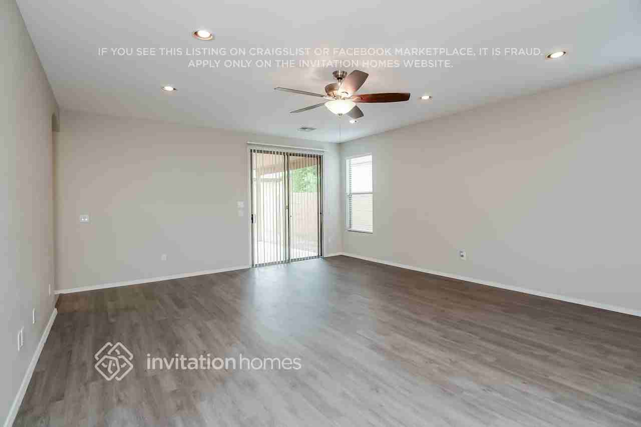 3185 W Dancer Ln - Photo 4 of 16