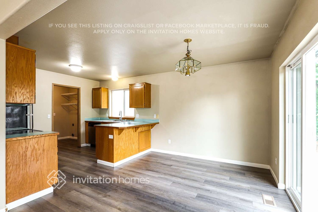 8527 148th Street Ct E - Photo 6 of 18