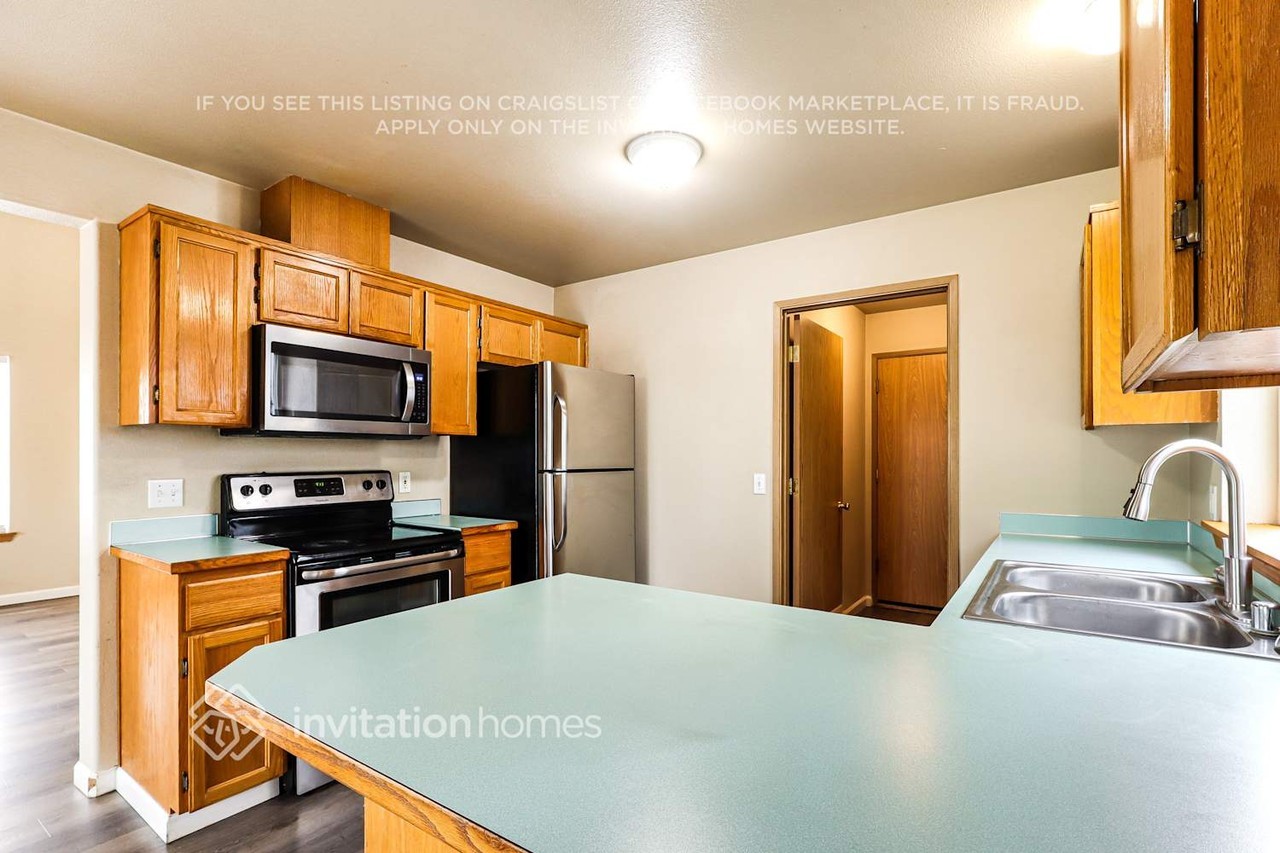 8527 148th Street Ct E - Photo 7 of 18