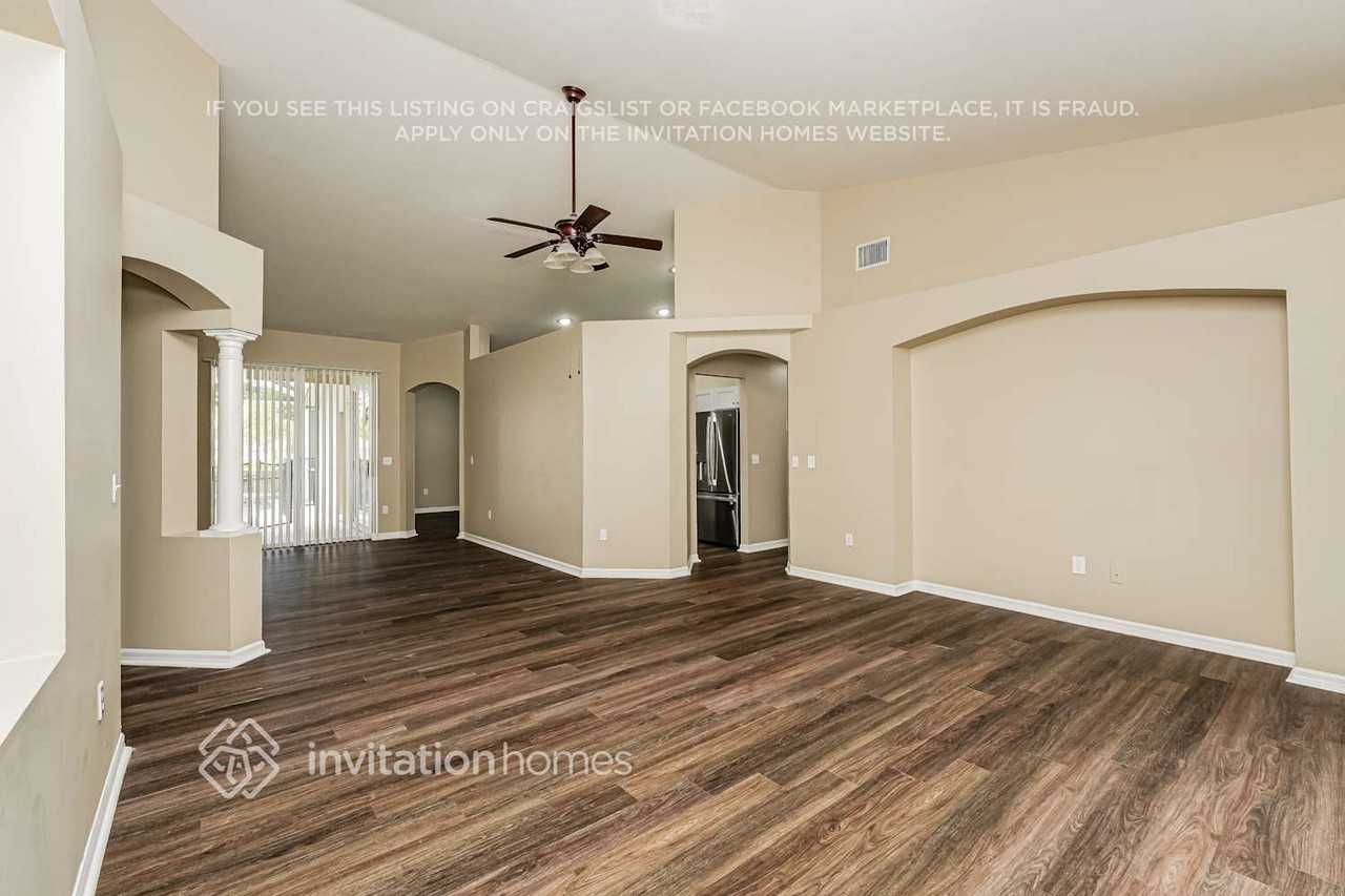 4623 Daventry Pl - Photo 3 of 17