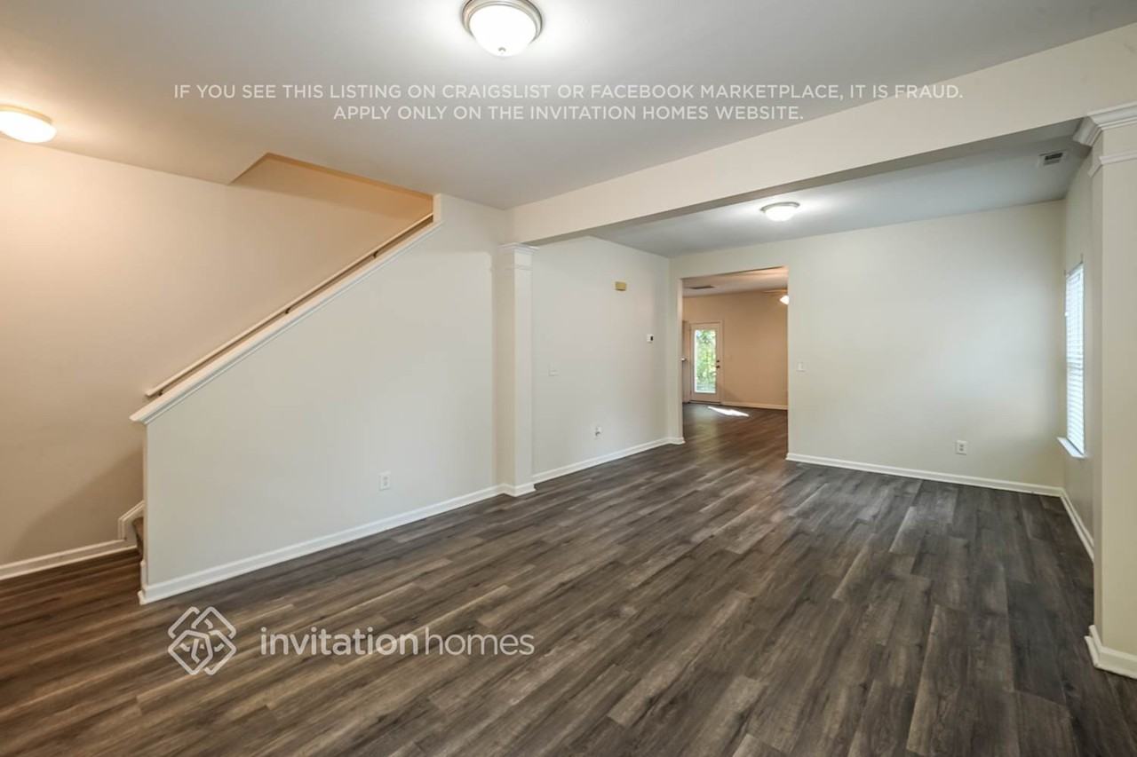 2204 Golden Larch Ln - Photo 5 of 18