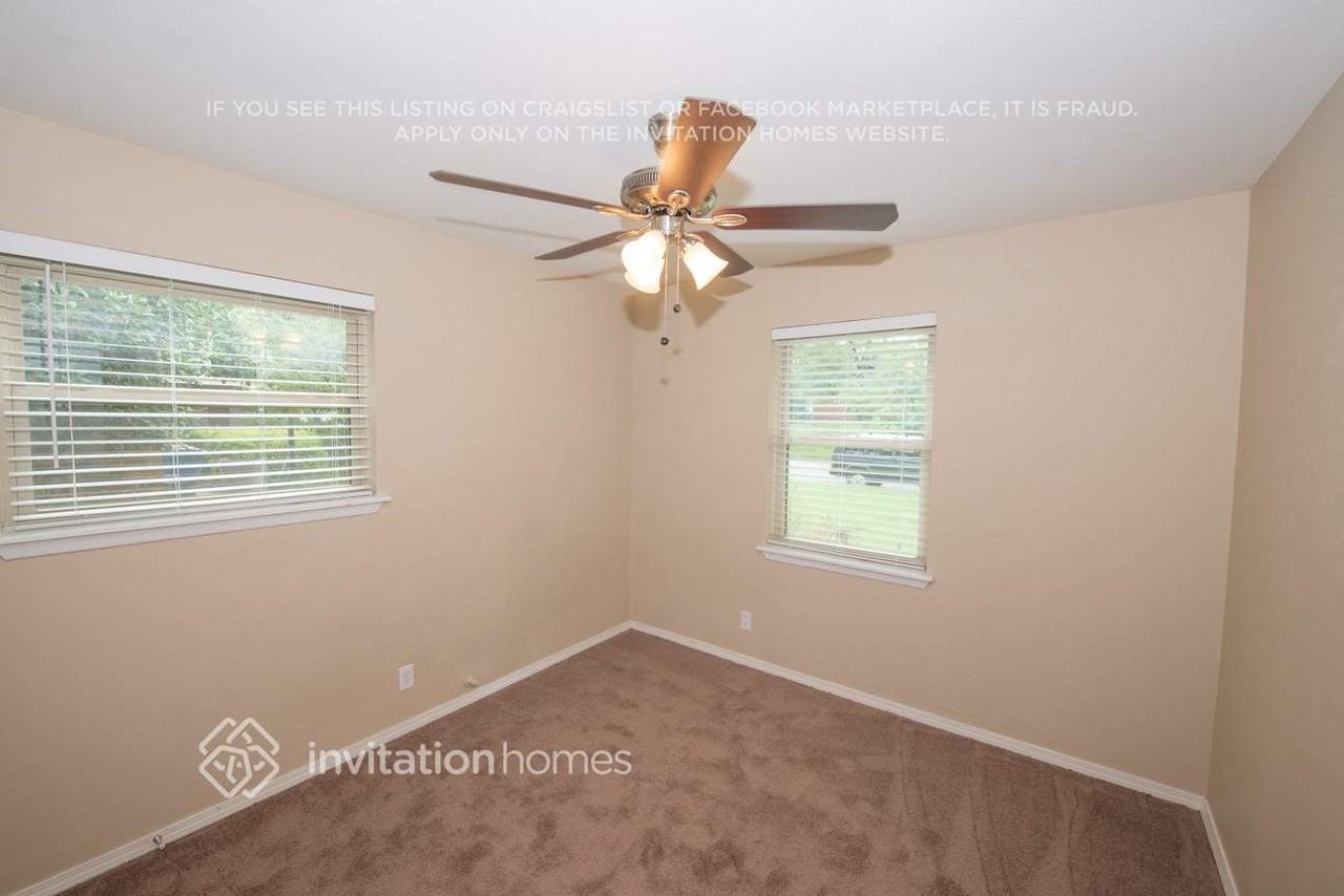 202 Jefflyn Ct - Photo 5 of 9