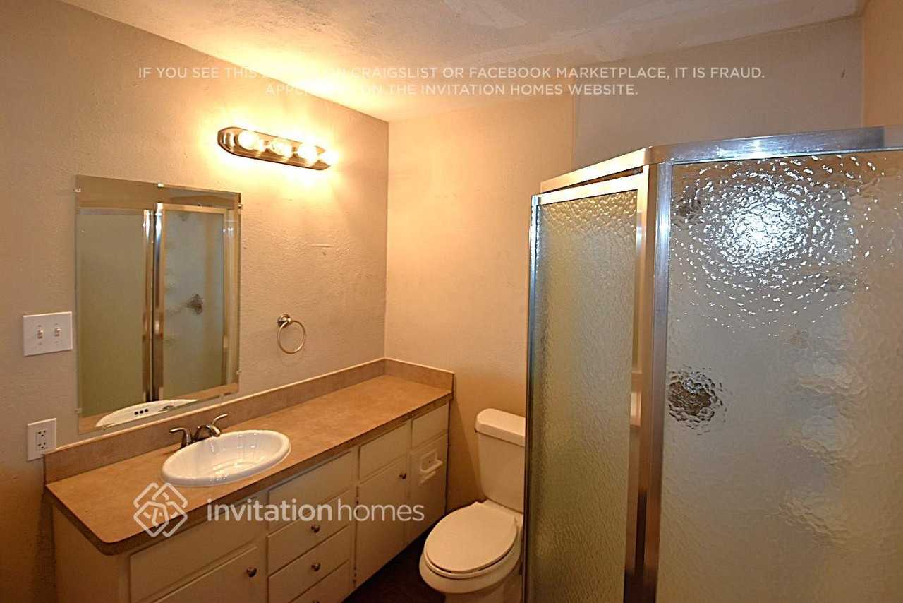 202 Jefflyn Ct - Photo 7 of 9
