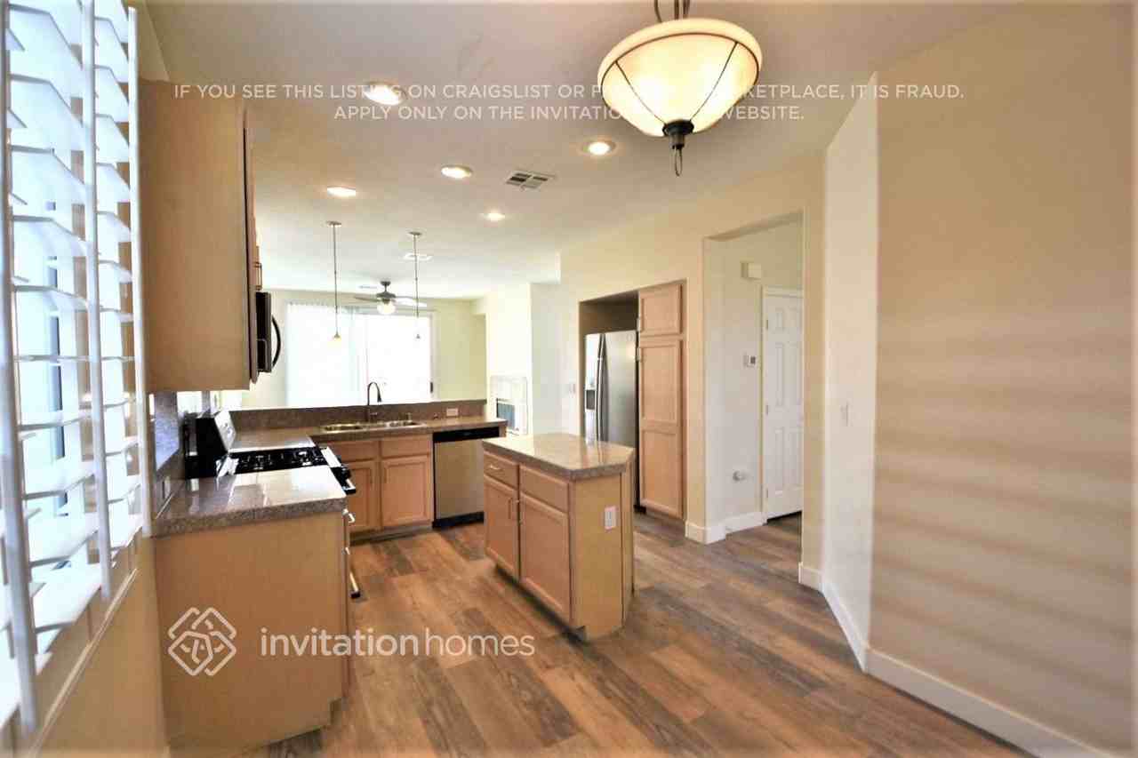 10100 Crest Brook Pl - Photo 7 of 23