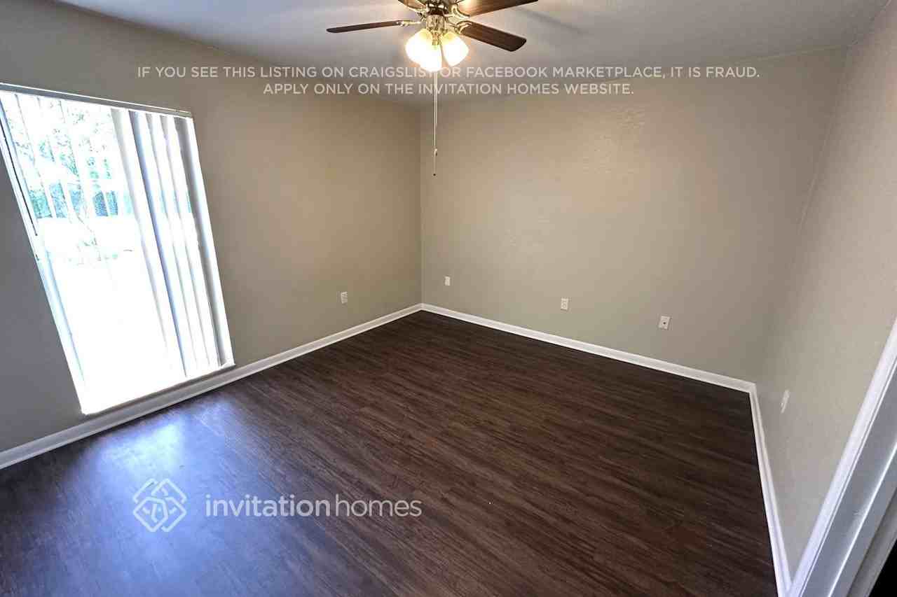 614 W Windhorst Rd - Photo 5 of 9