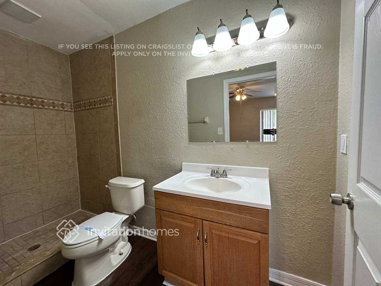 614 W Windhorst Rd - Photo 7 of 9