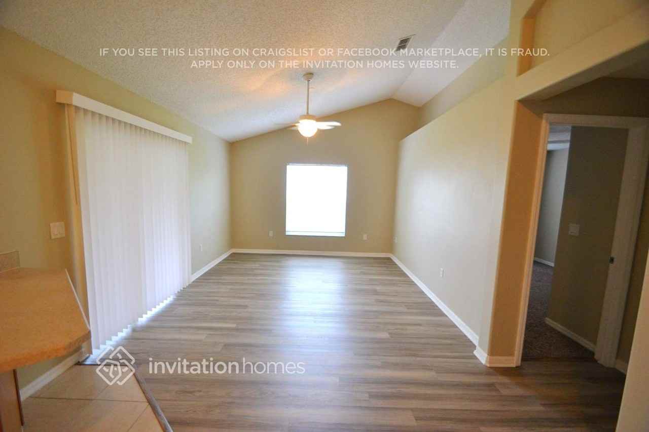 1942 Kirkwood St - Photo 2 of 8