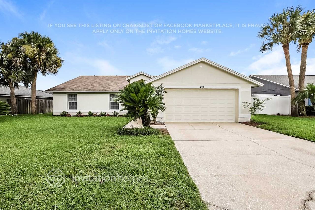 435 Country Wood Cir