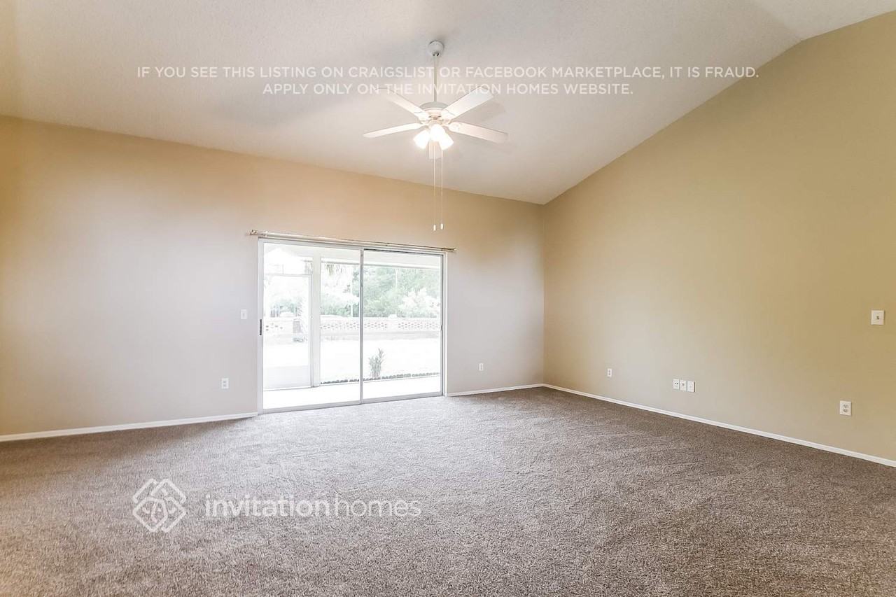 435 Country Wood Cir - Photo 7 of 17