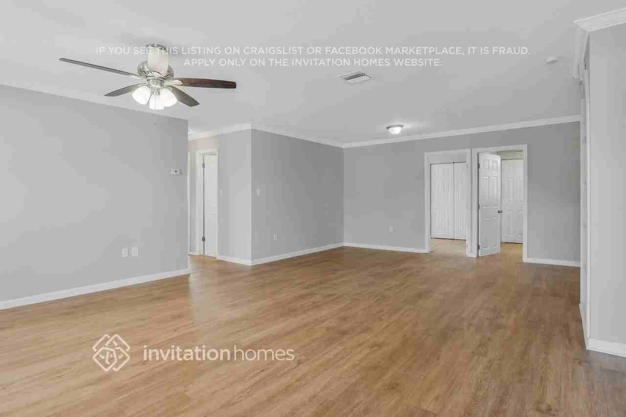 1924 Teakwood Dr - Photo 3 of 25