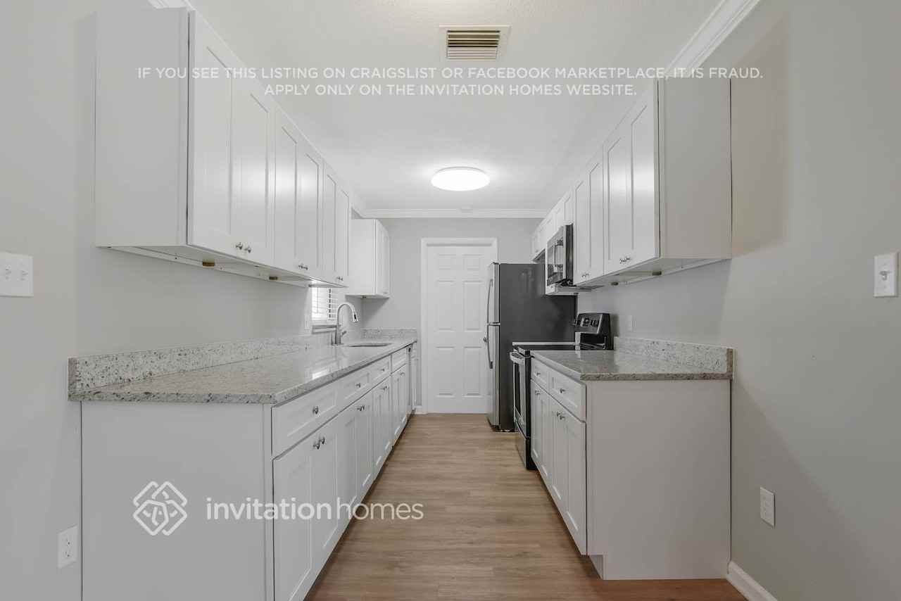 1924 Teakwood Dr - Photo 6 of 25