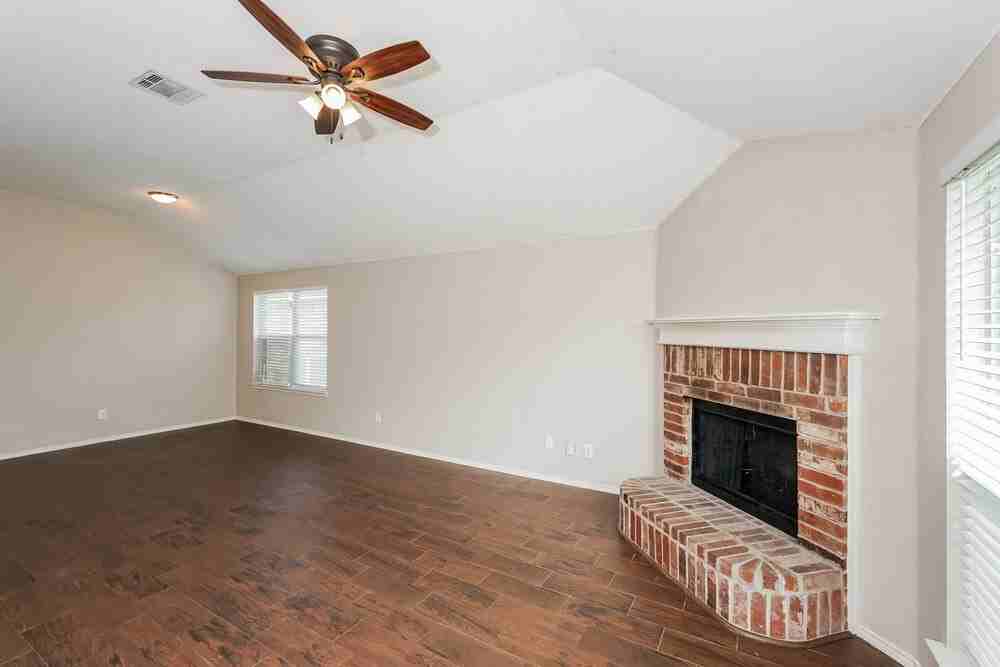 1320 Sierra Blanca Dr - Photo 5 of 16