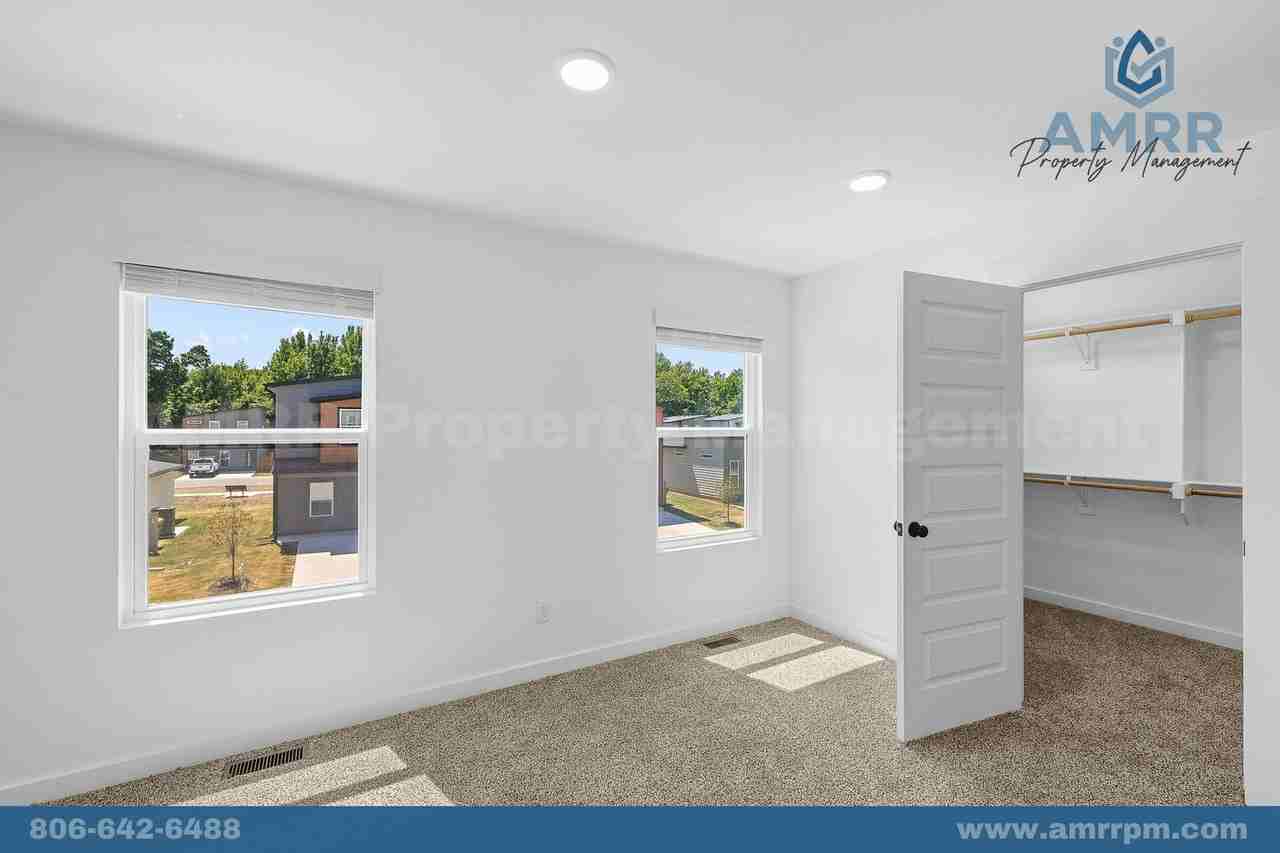 870 States Ave - Photo 5 of 28