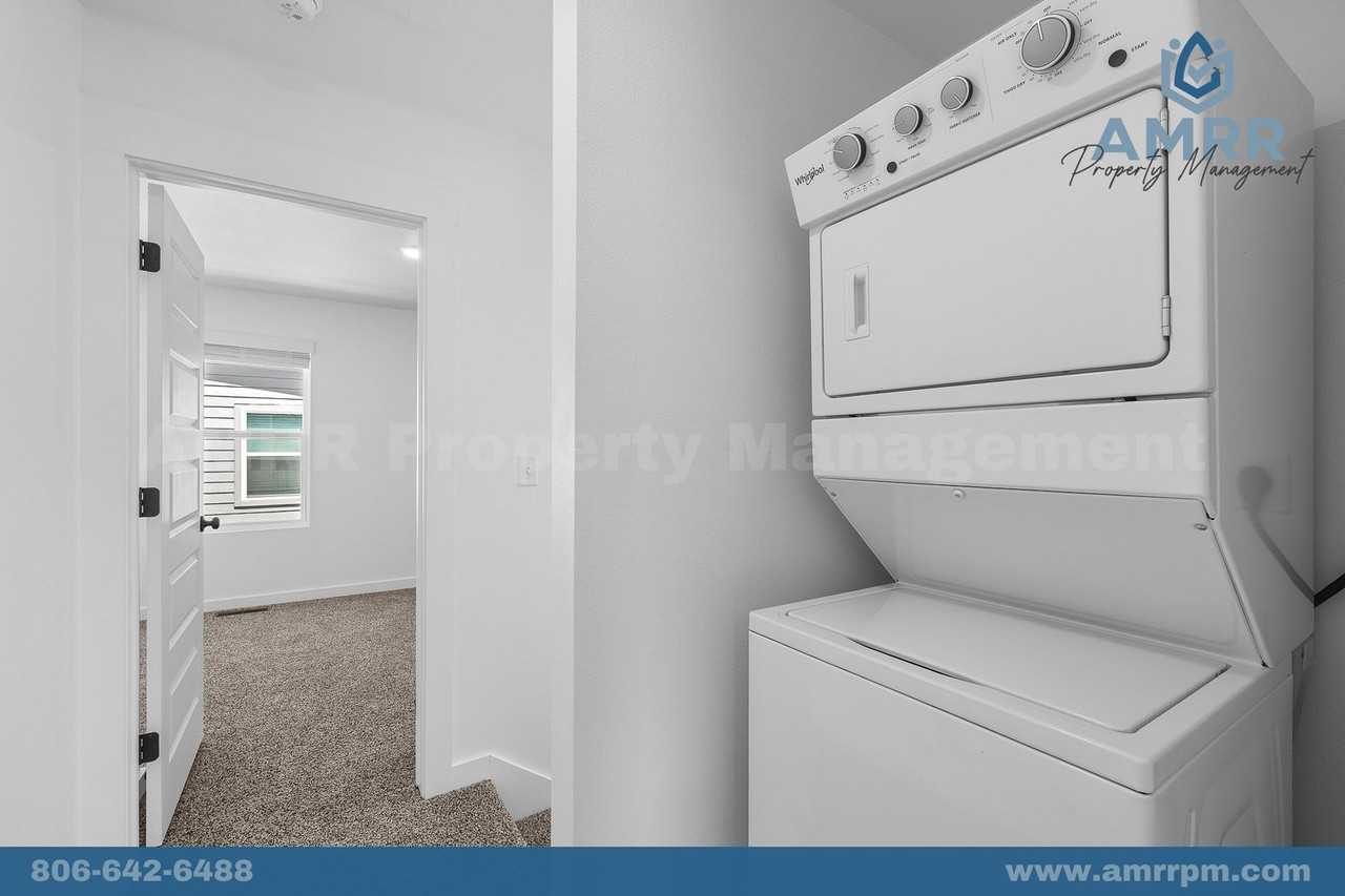 870 States Ave - Photo 6 of 28