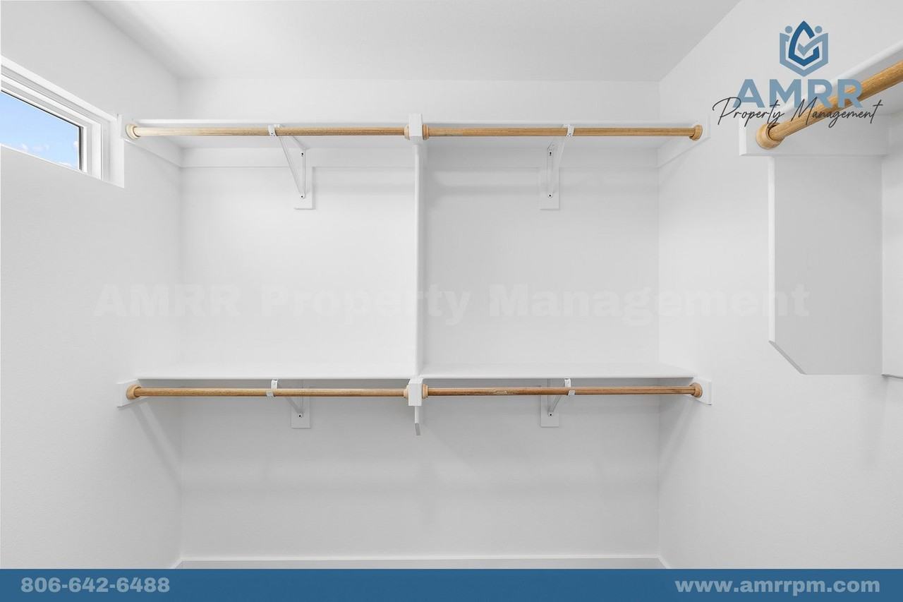 870 States Ave - Photo 7 of 28