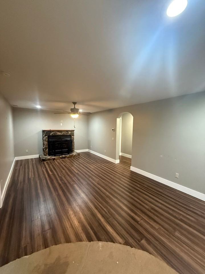 167 Wagon Wheel Rd - Photo 5 of 25