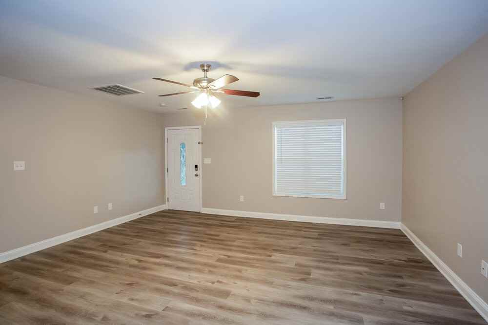 584 Jackson Ter Sw - Photo 6 of 13