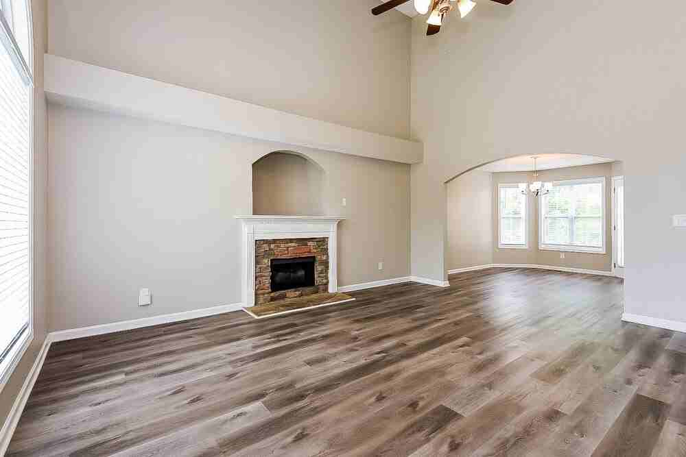 204 Providence Rd - Photo 6 of 18