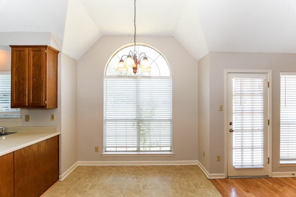6664 Laurel Valley Dr - Photo 5 of 16
