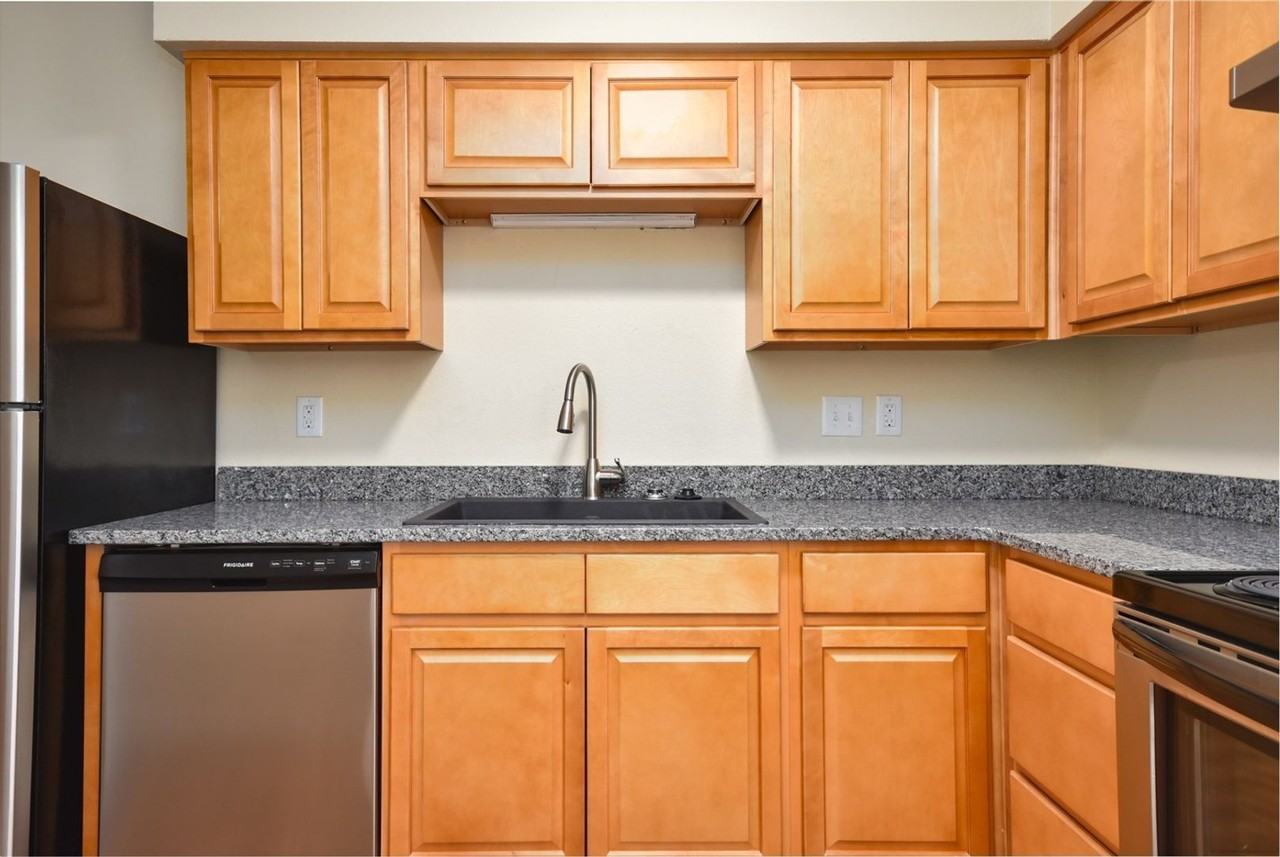 Table Rock Apartments - Photo 4 of 48