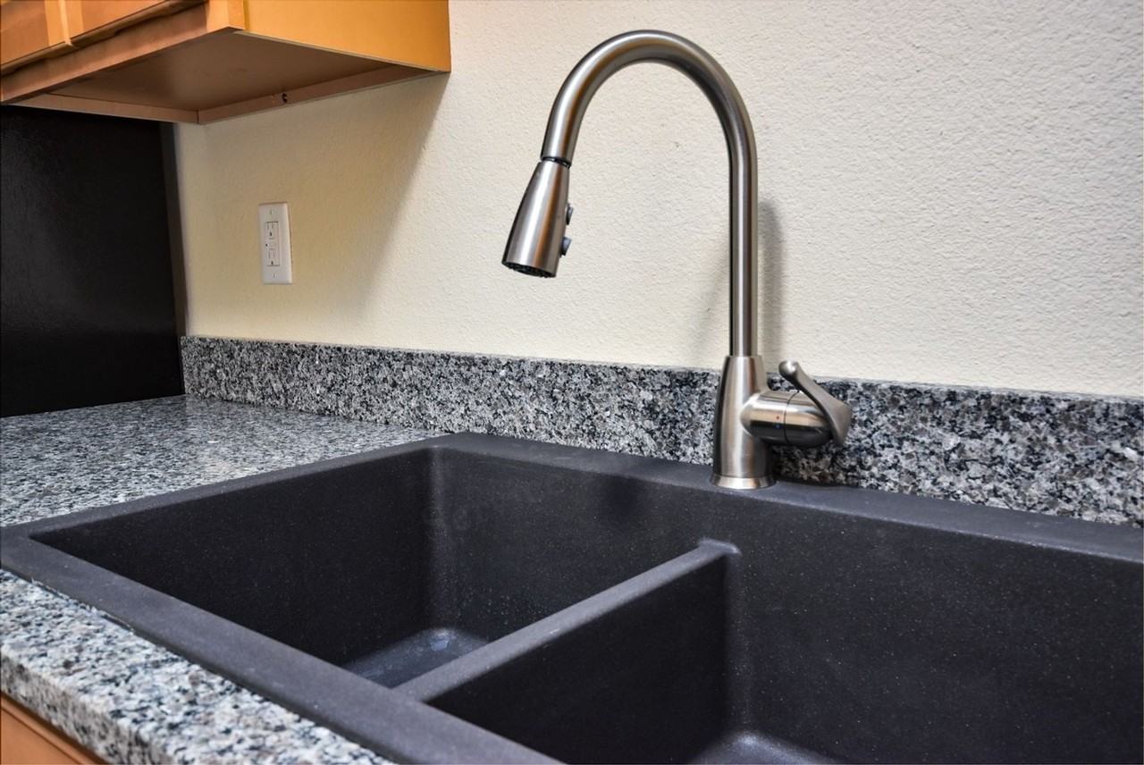 Table Rock Apartments - Photo 5 of 48