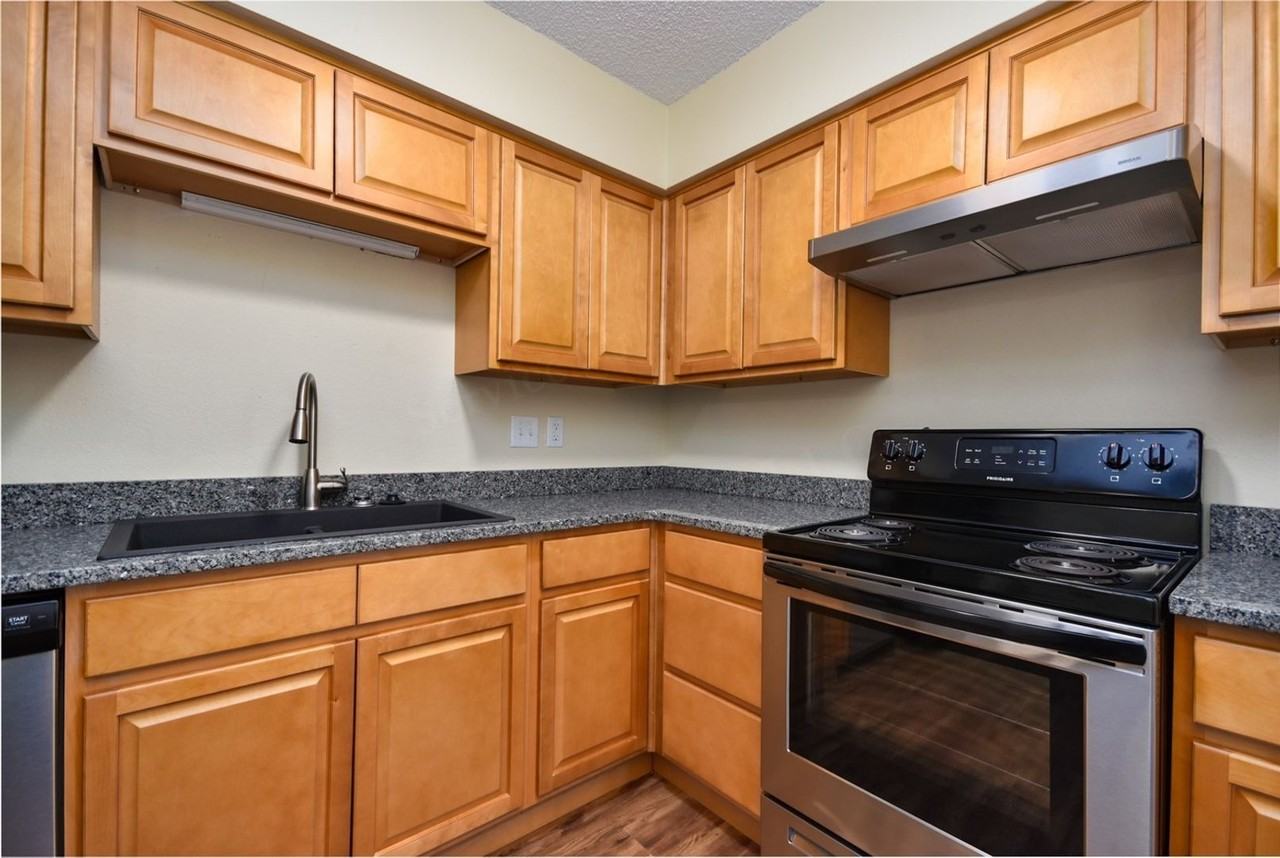 Table Rock Apartments - Photo 7 of 48