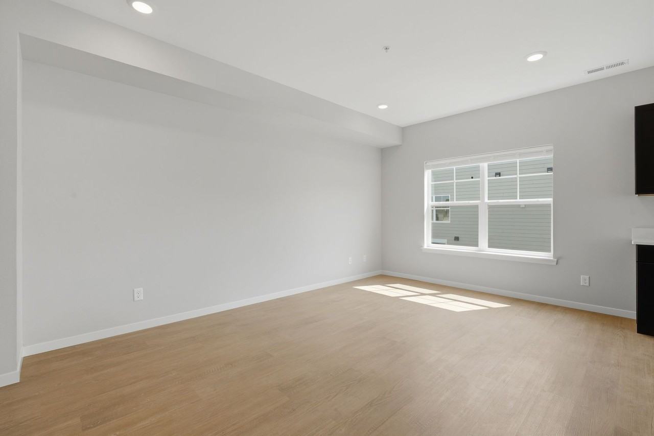 143 Ellen Ln Sw #3 - Photo 3 of 50