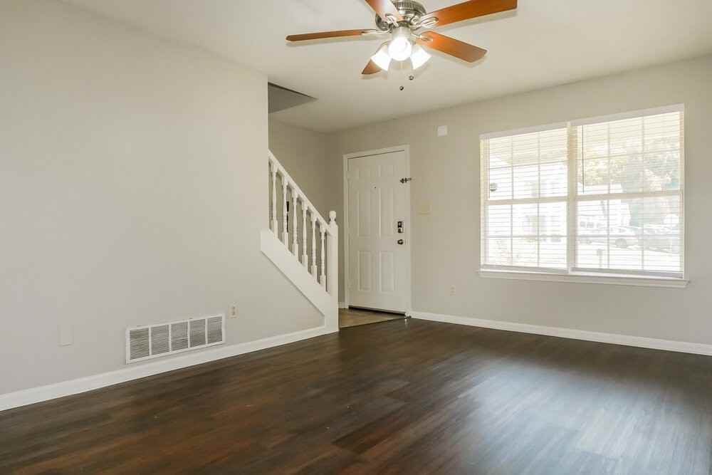 4551 Blue River Dr - Photo 6 of 17