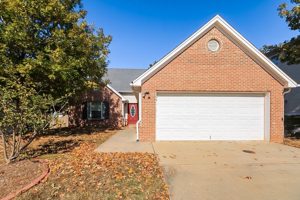 11 Grier Ln