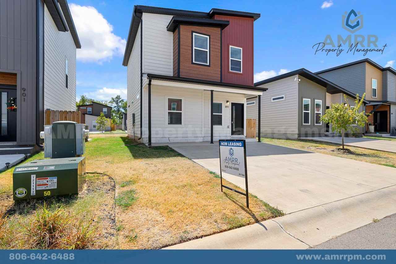 891 States Ave - Photo 5 of 27