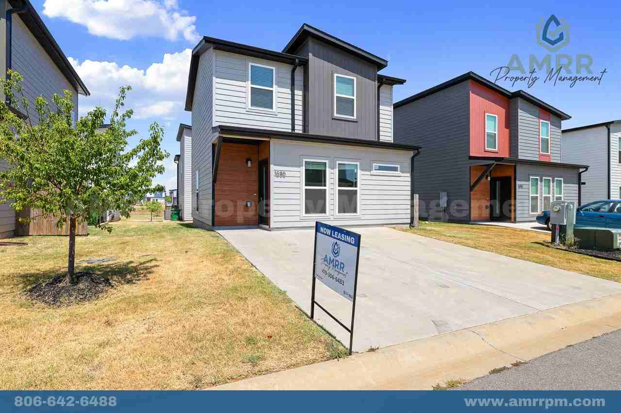 1080 Indiana Ave - Photo 5 of 21