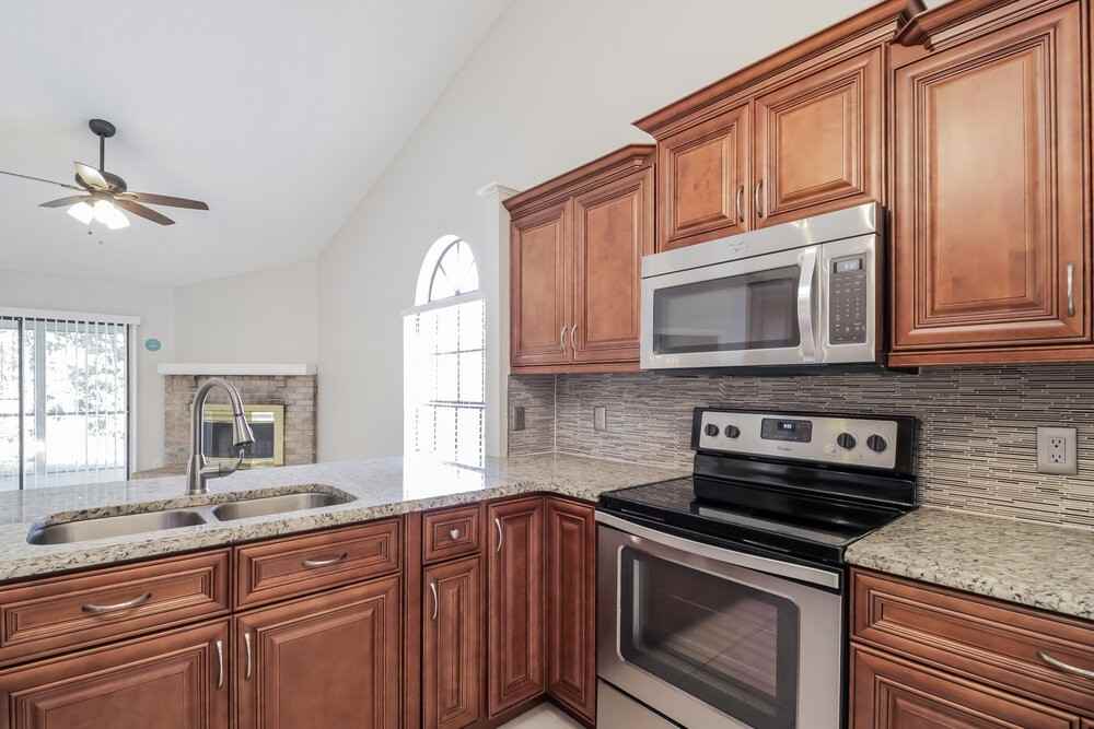 1056 Covington St - Photo 6 of 15